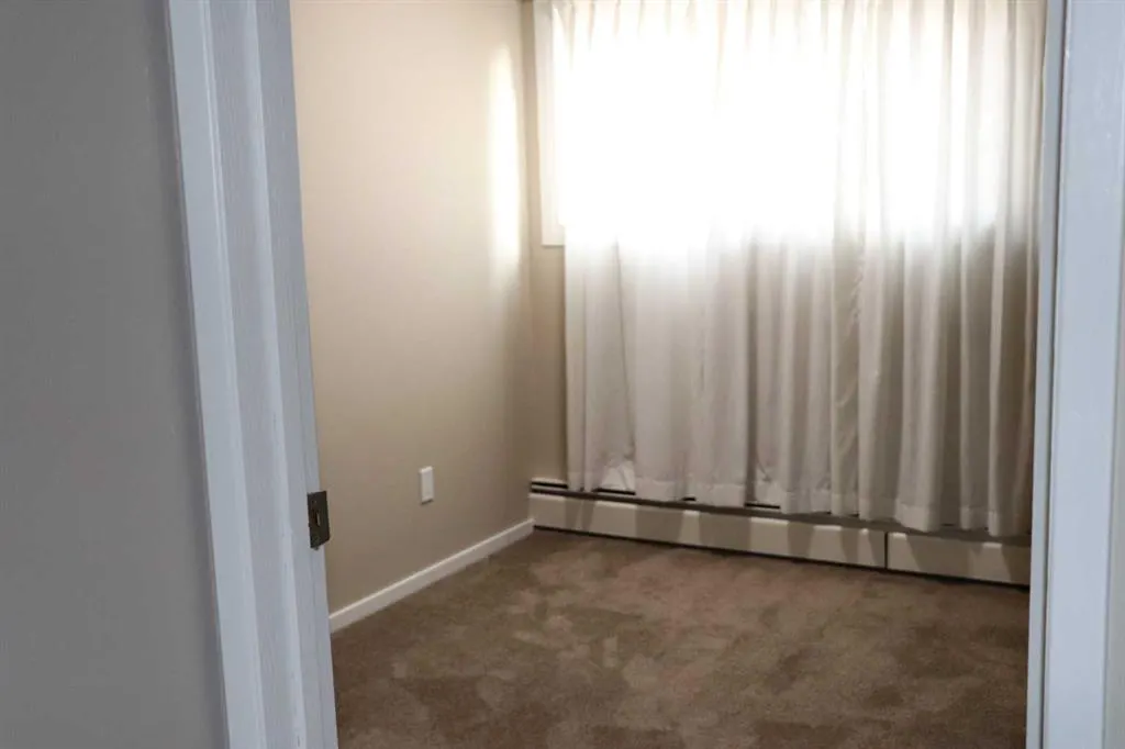 366 94 Avenue SE #10