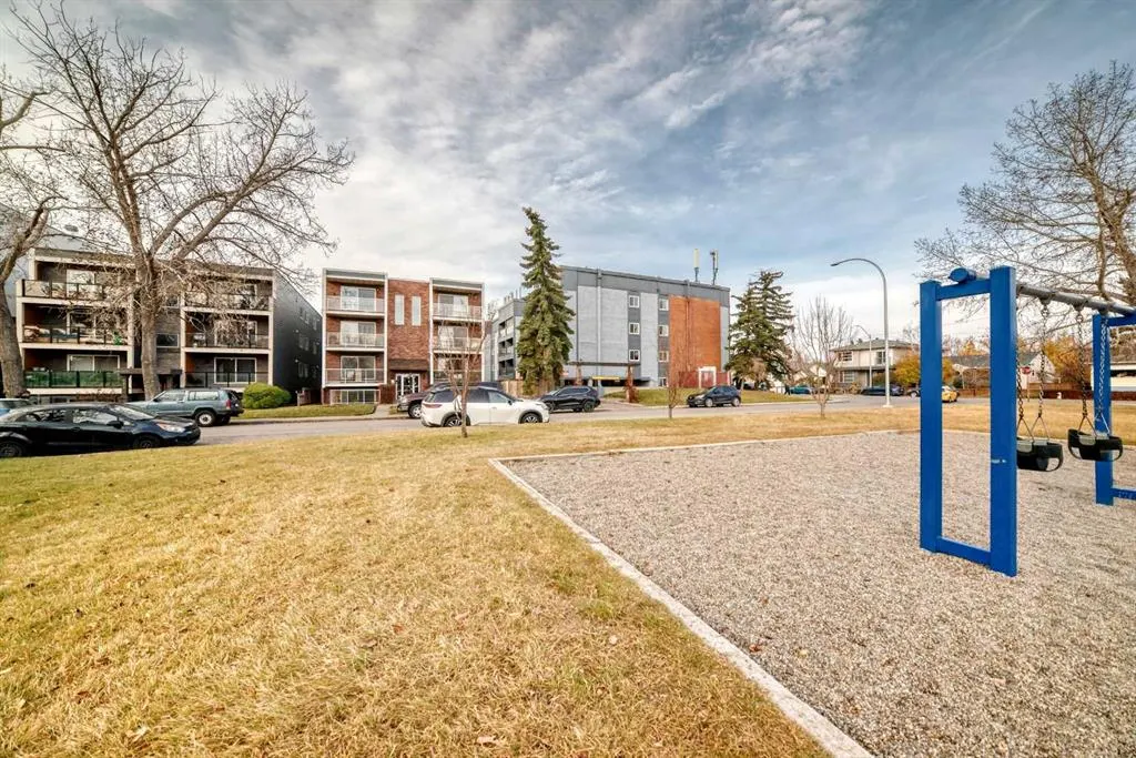 611 8 Avenue NE #204