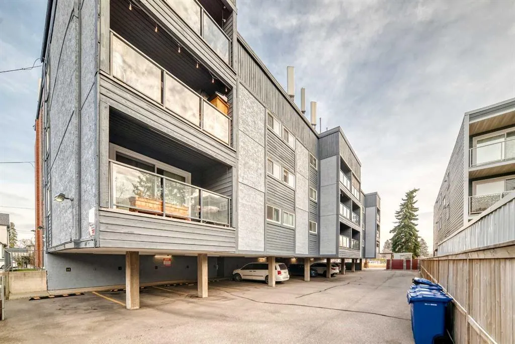 611 8 Avenue NE #204