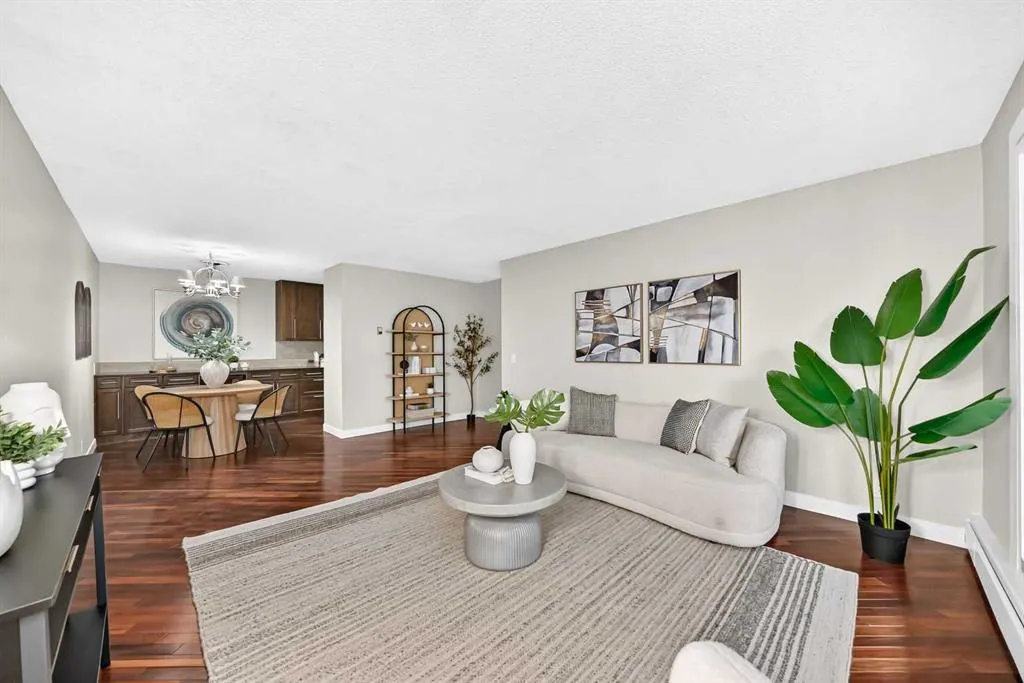 611 8 Avenue NE #204