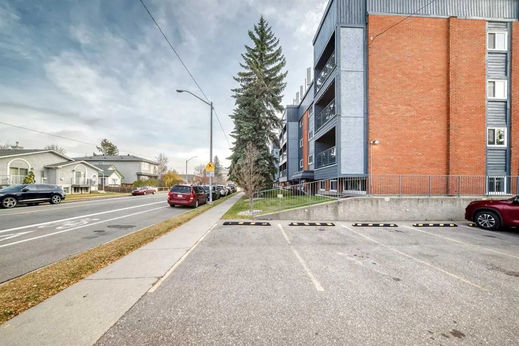 611 8 Avenue NE #204