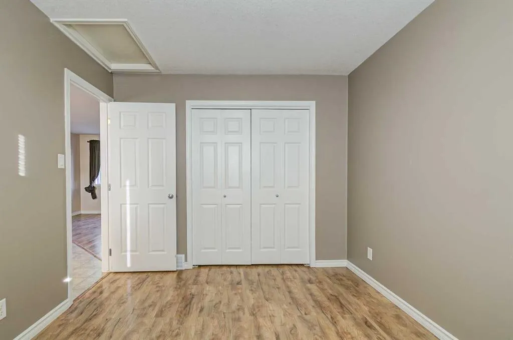 105 Silkstone Road W #2