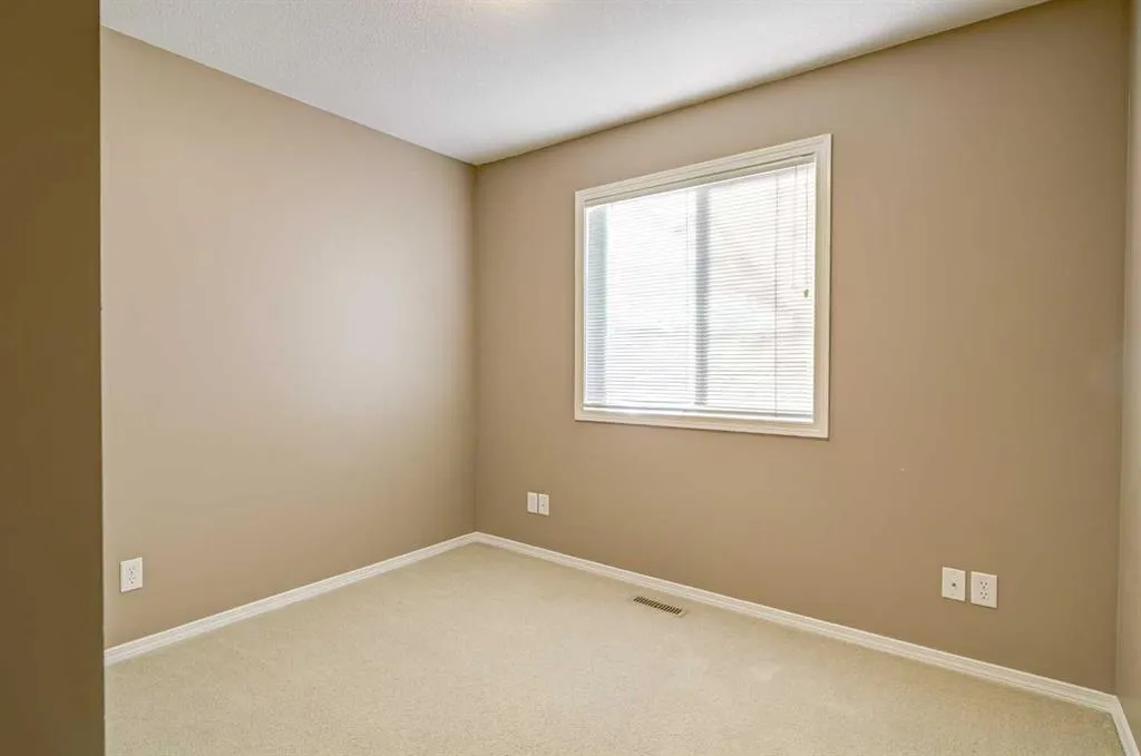 105 Silkstone Road W #2