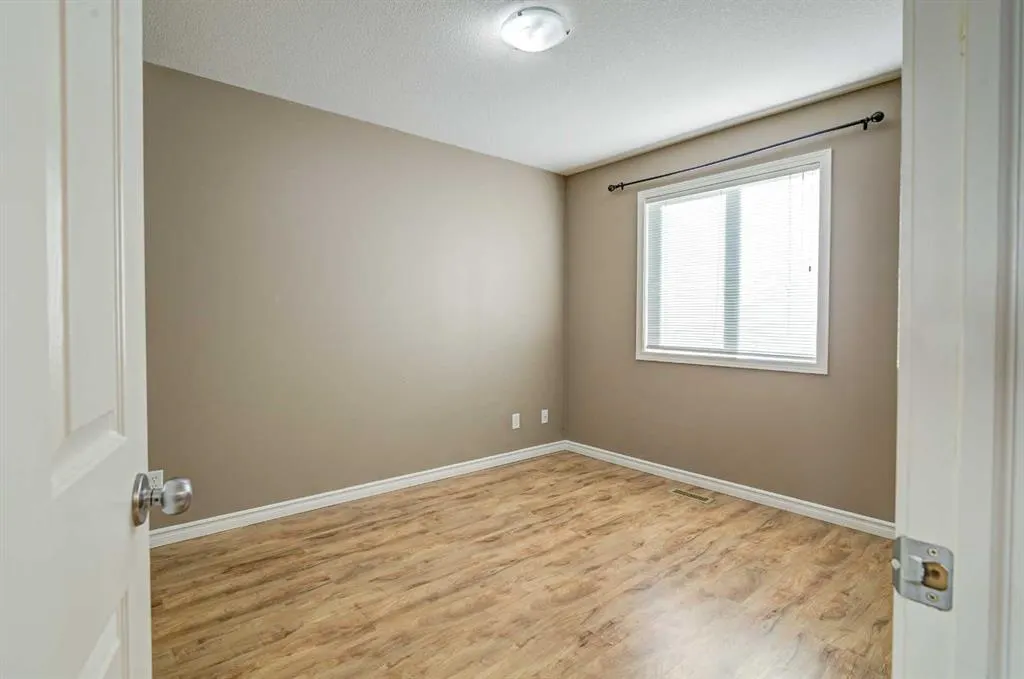 105 Silkstone Road W #2