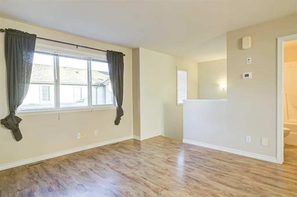 105 Silkstone Road W #2