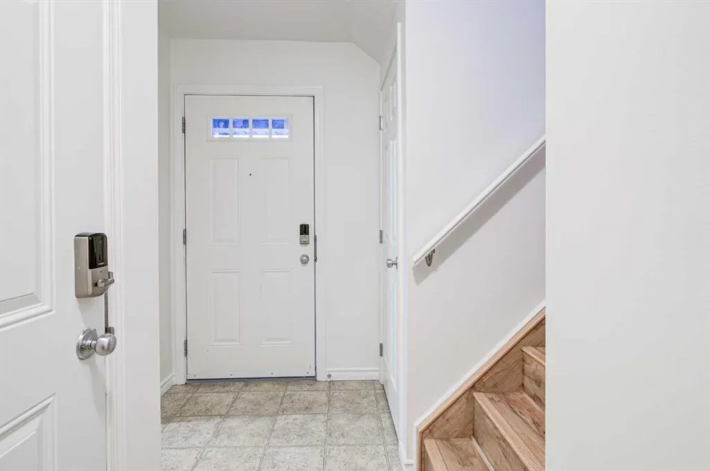 105 Silkstone Road W #2