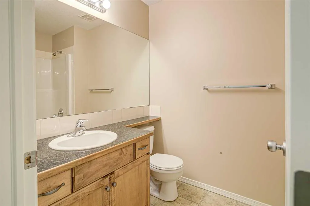 105 Silkstone Road W #2