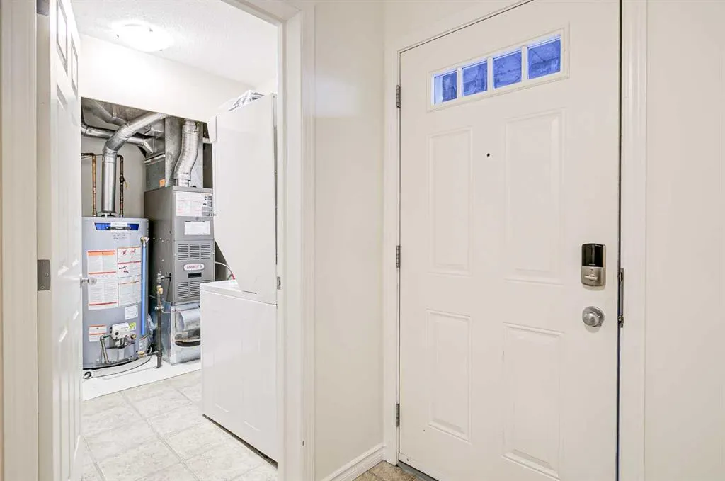 105 Silkstone Road W #2
