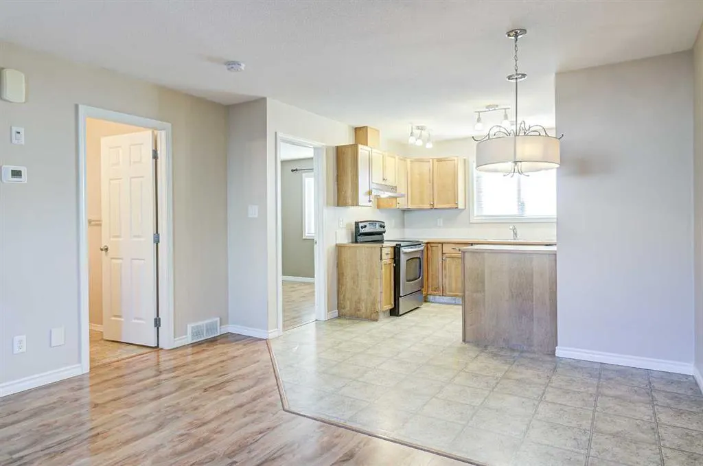 105 Silkstone Road W #2