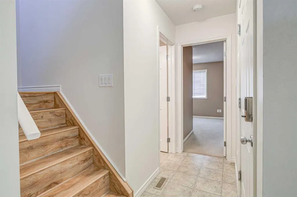 105 Silkstone Road W #2