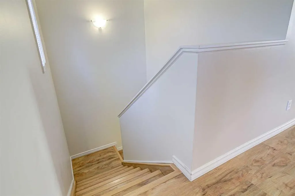 105 Silkstone Road W #2