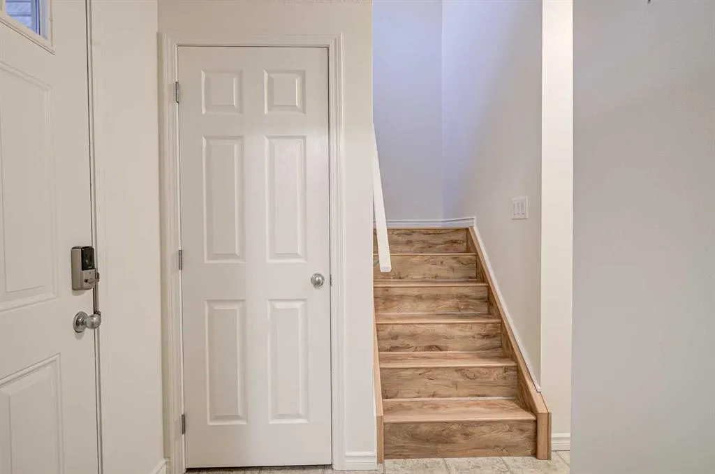 105 Silkstone Road W #2