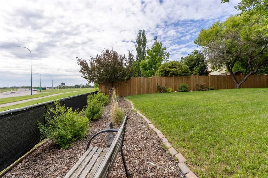 130 Chippewa Crescent W