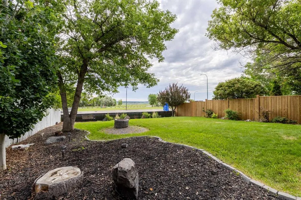 130 Chippewa Crescent W