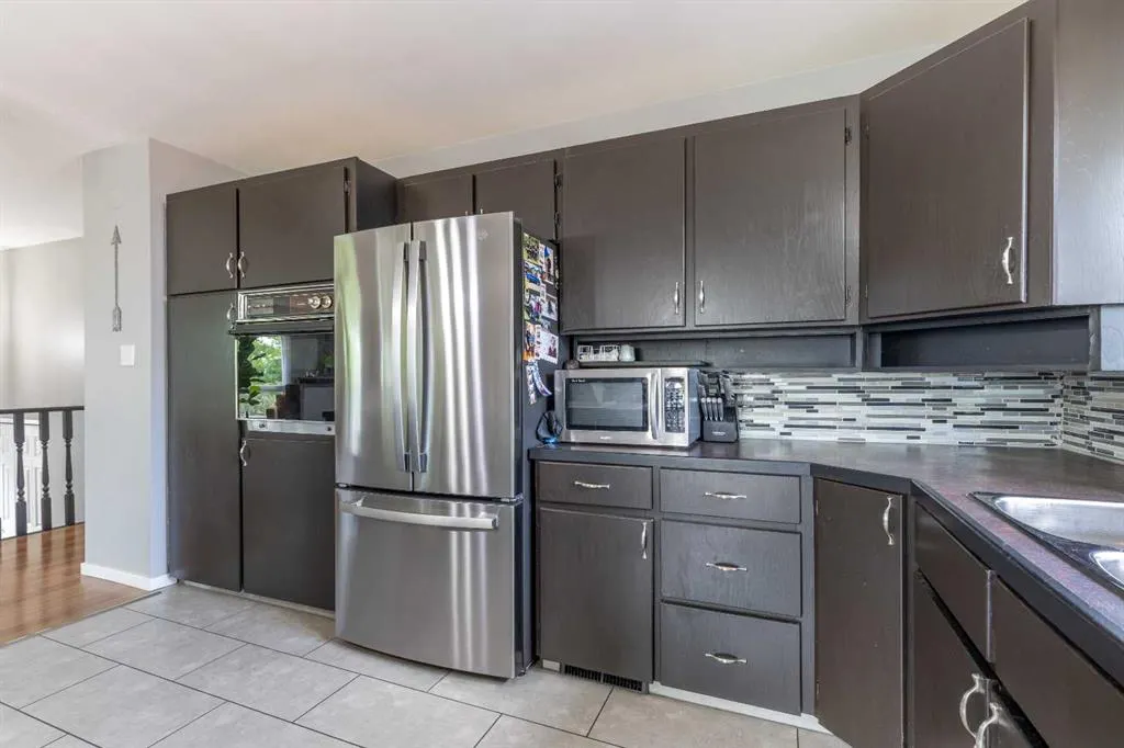 130 Chippewa Crescent W