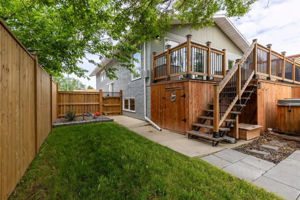 130 Chippewa Crescent W