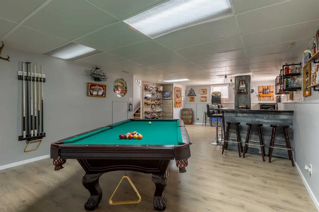 130 Chippewa Crescent W