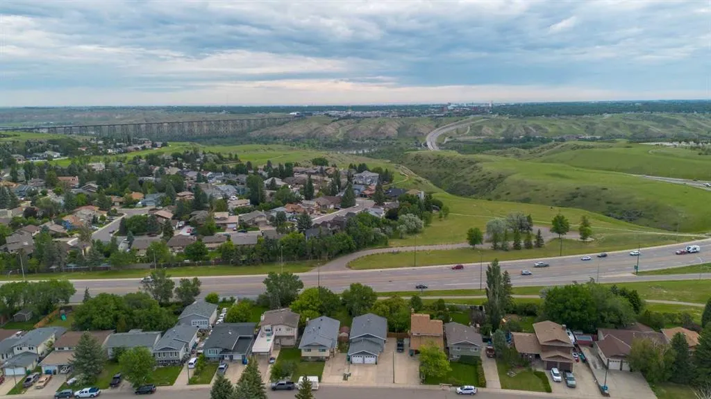 130 Chippewa Crescent W