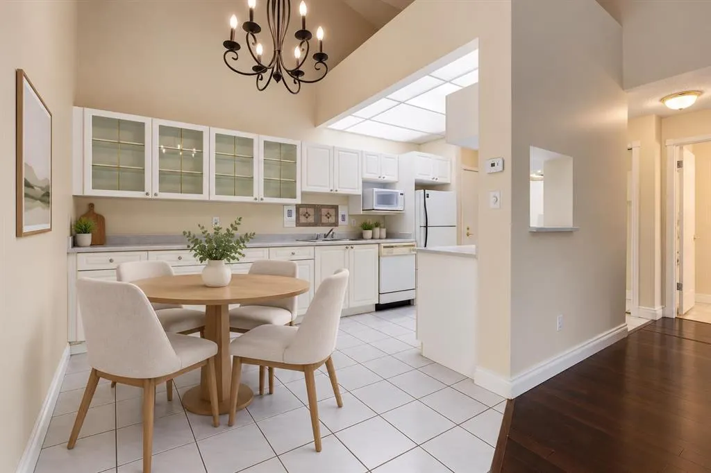 201 Braeglen Close SW #1402