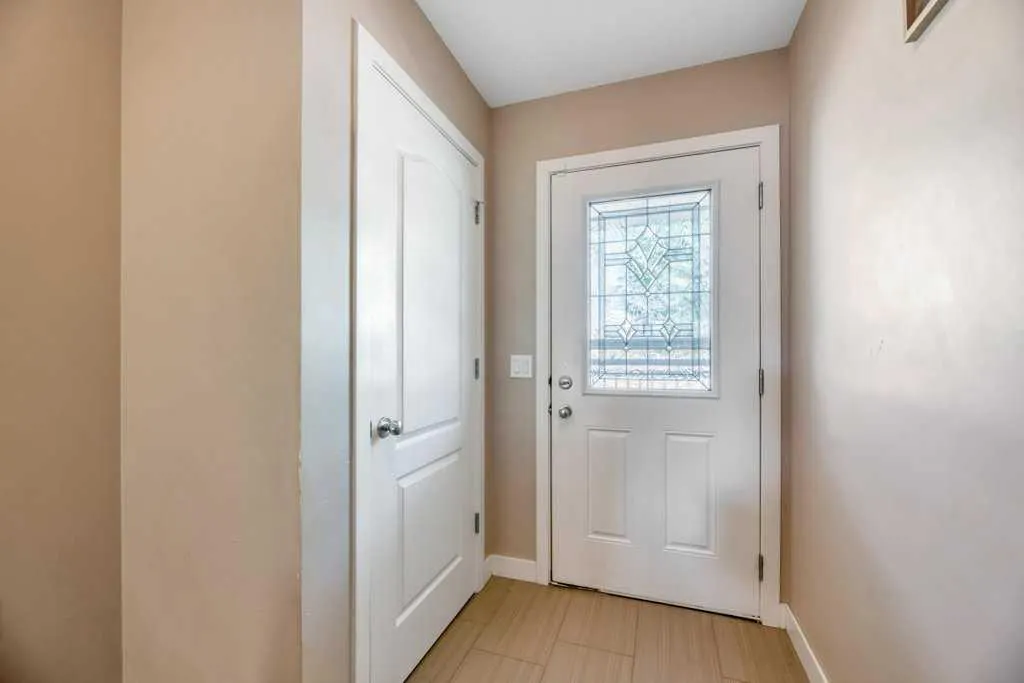 318 Strathcona Circle