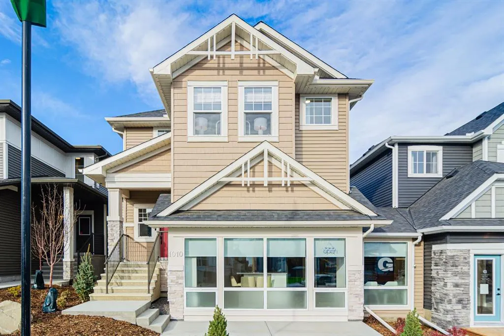 1010 Bayview Crescent SW
