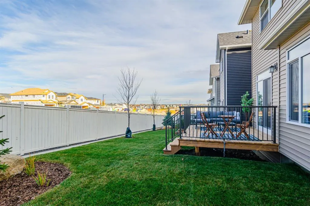 1010 Bayview Crescent SW