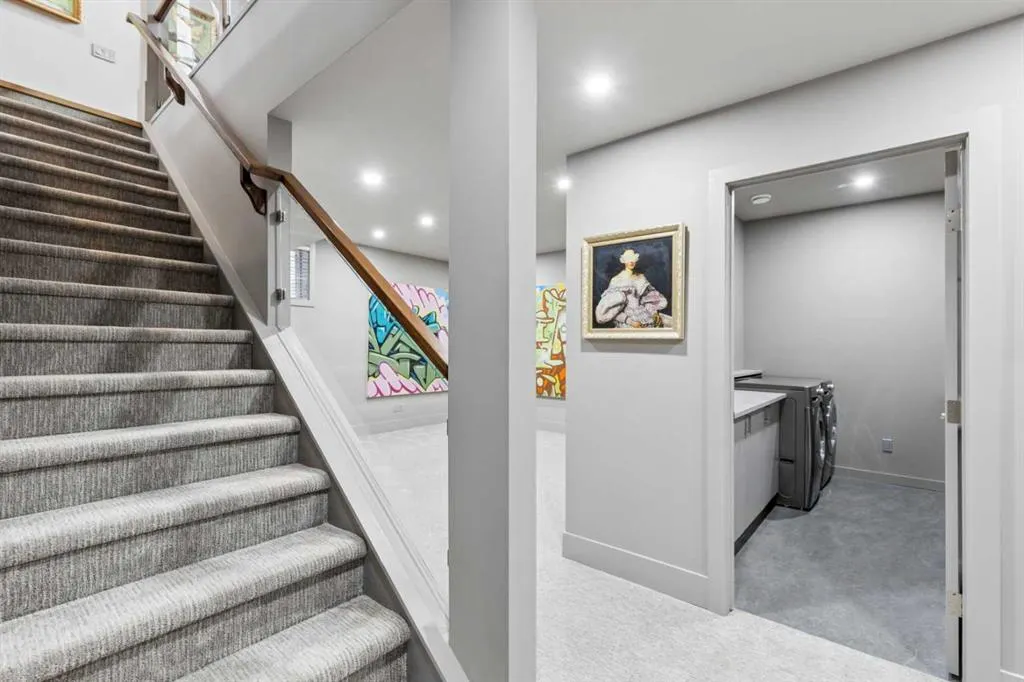 18 West Point Mews SW