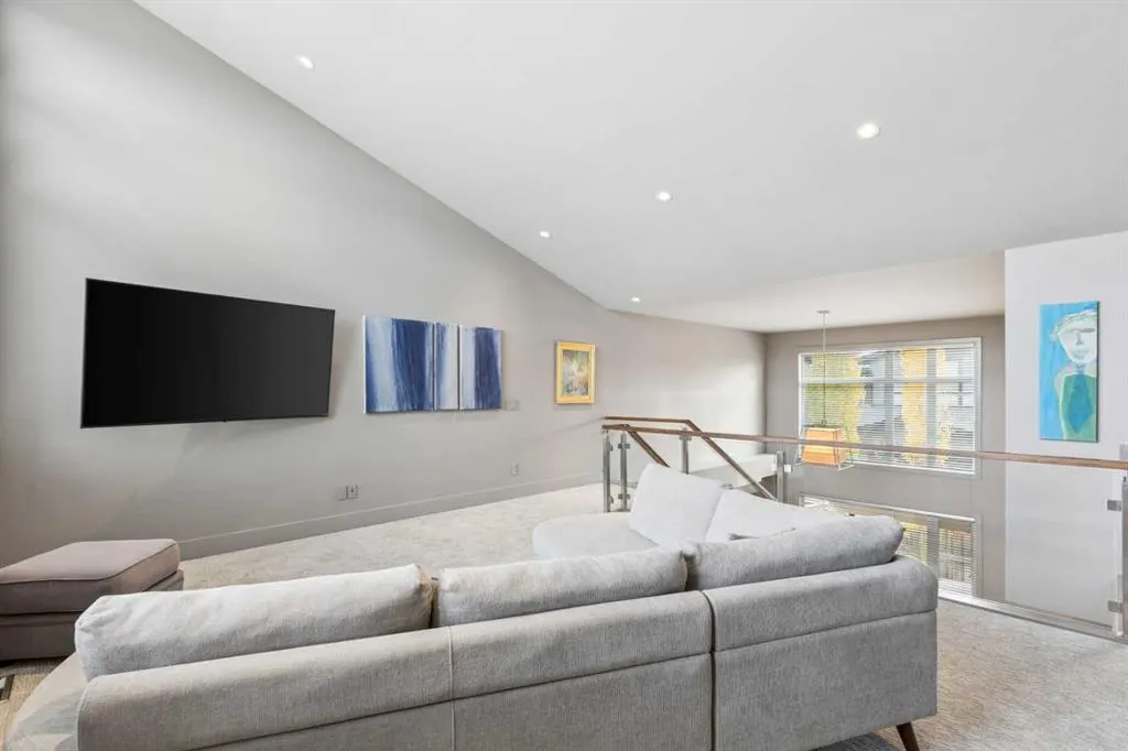 18 West Point Mews SW