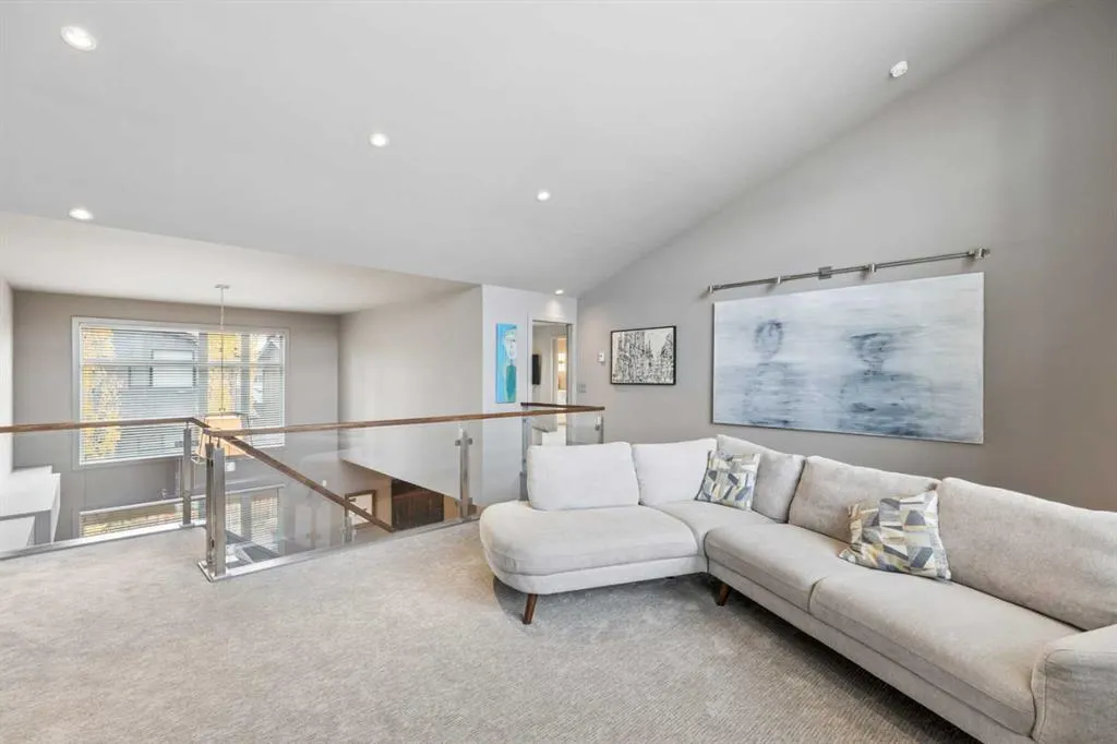 18 West Point Mews SW