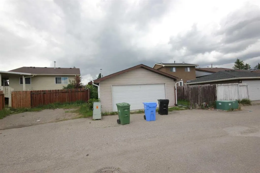 379 Falmere Road NE