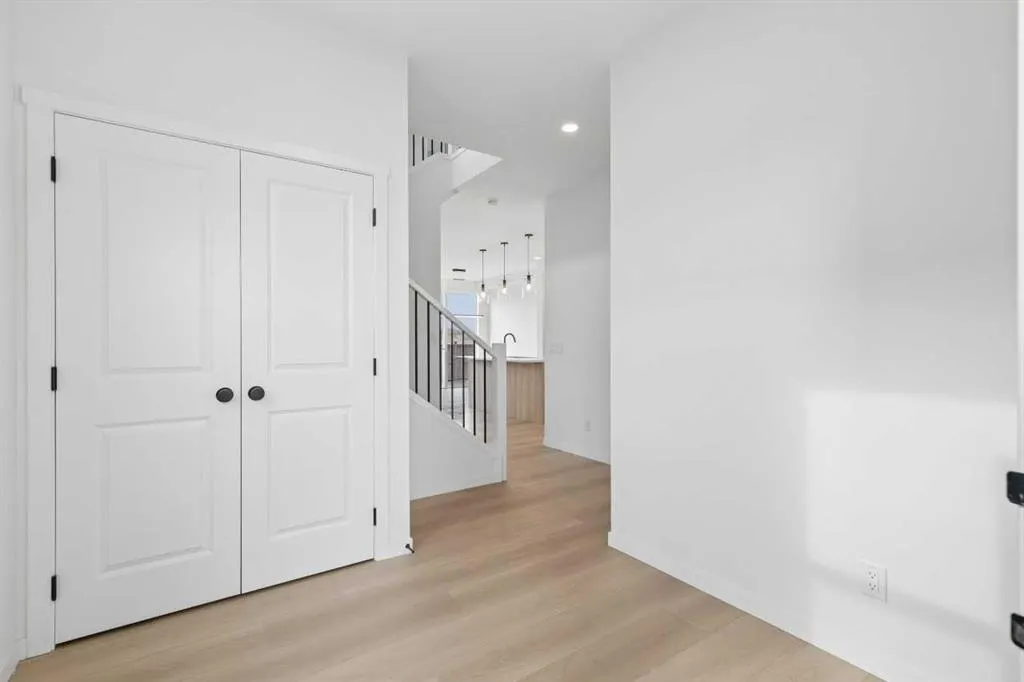 82 Bartlett Row SE