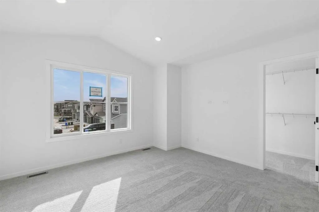 81 Walgrove Bay SE