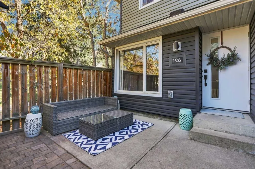33 Glamis Green SW #126
