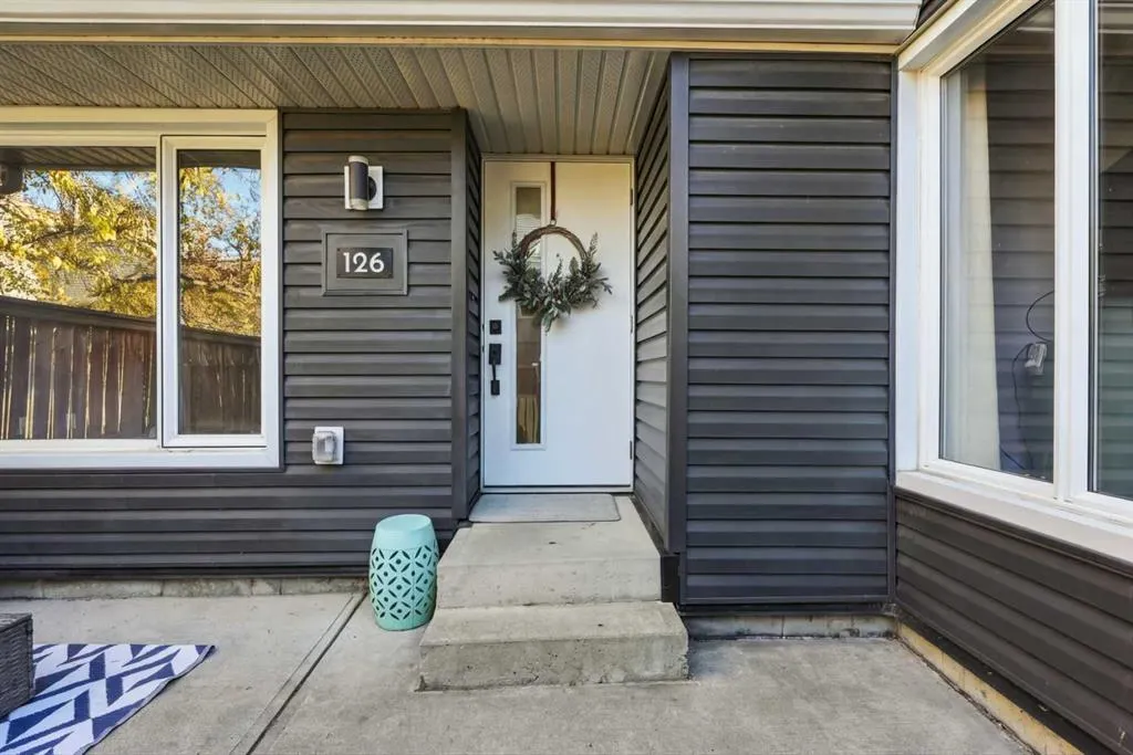 33 Glamis Green SW #126