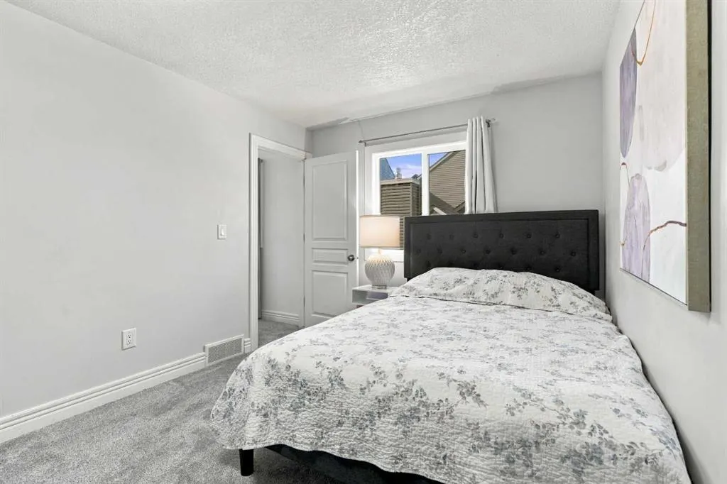 33 Glamis Green SW #126