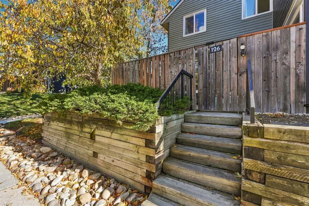 33 Glamis Green SW #126