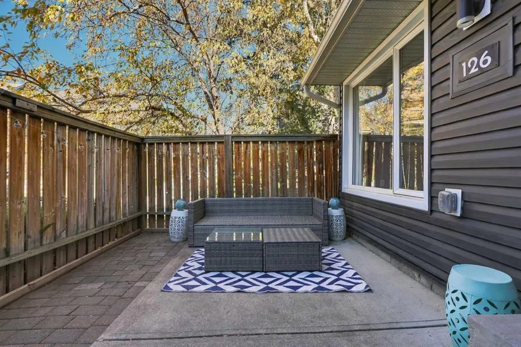 33 Glamis Green SW #126