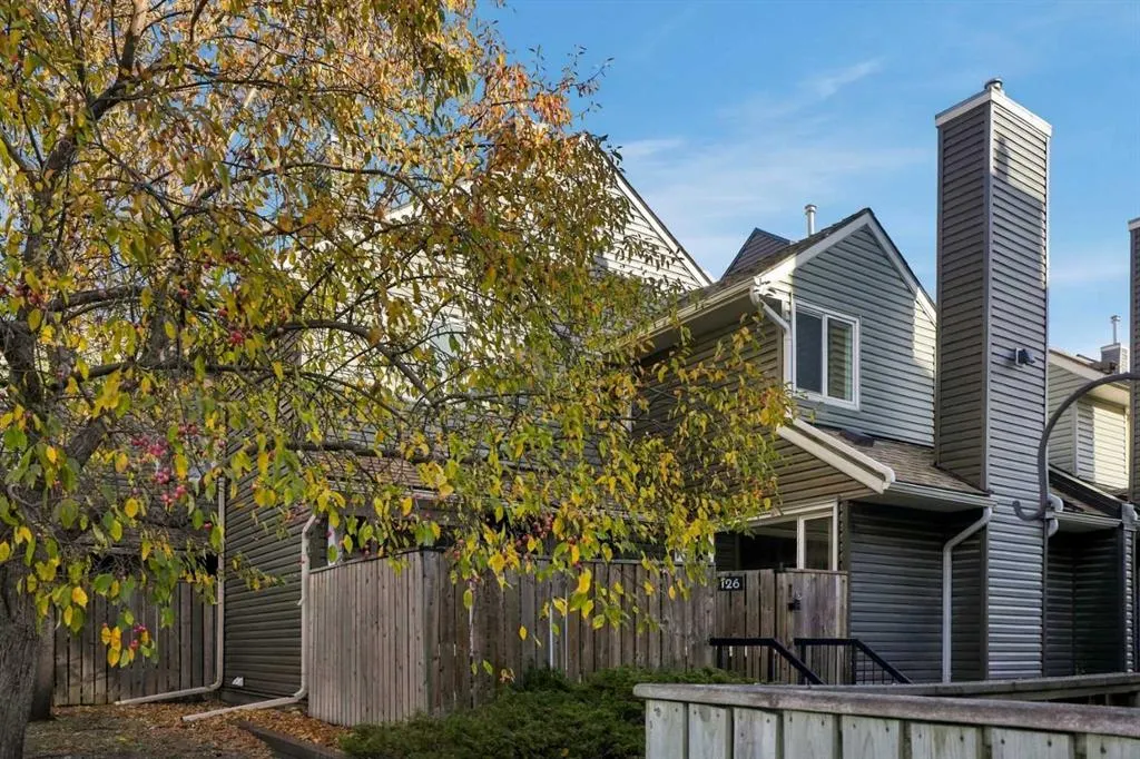 33 Glamis Green SW #126