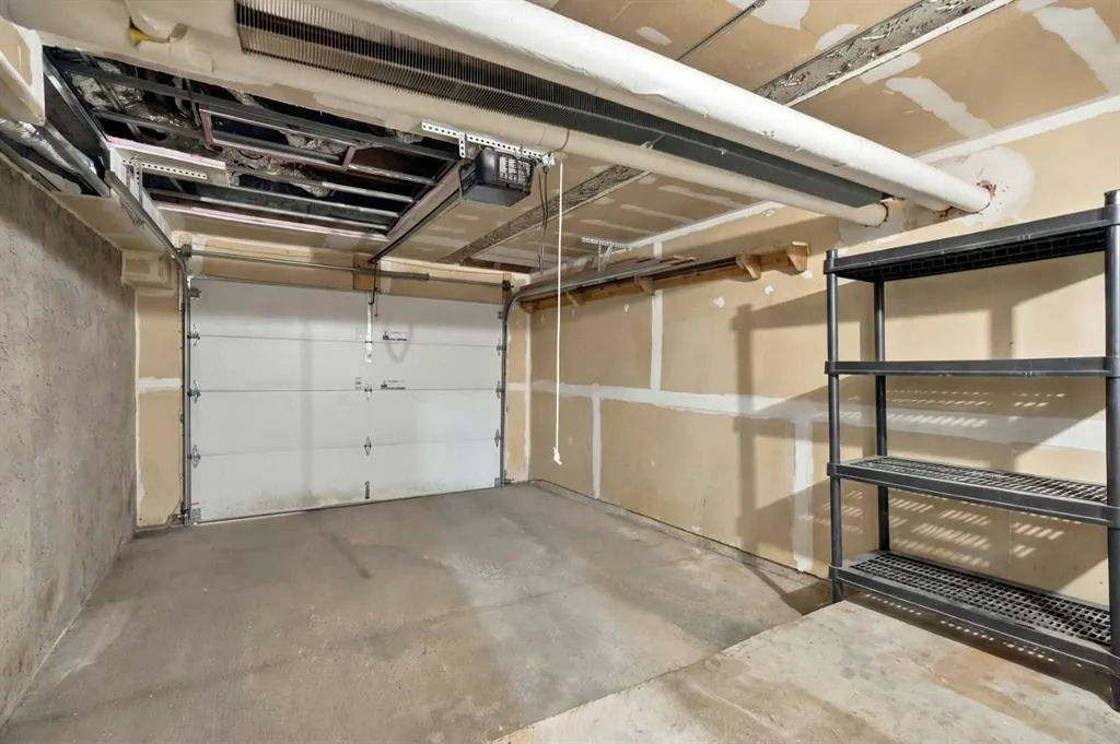 33 Glamis Green SW #126