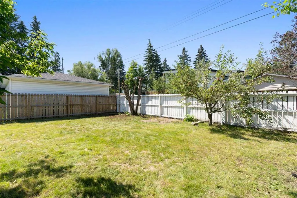 87 Hillgrove Drive SW