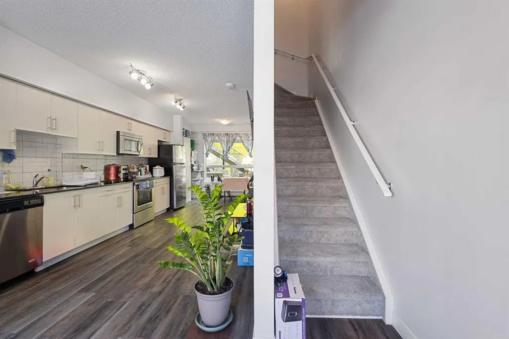 1740 9 Street NW #106