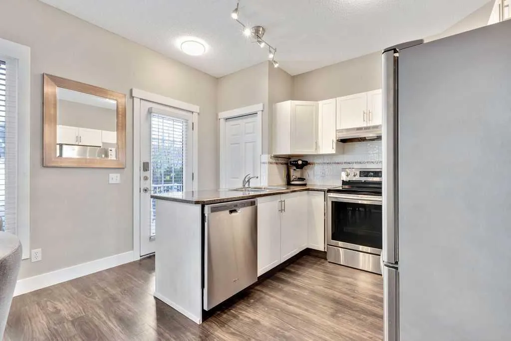 86 Inverness Square SE