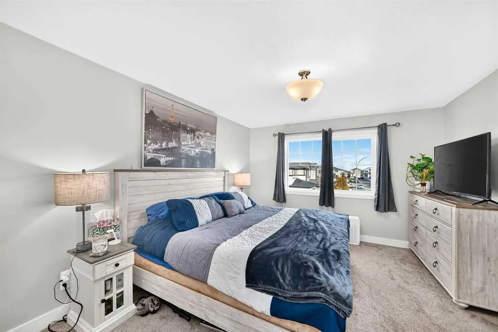 477 Moonlight Way W