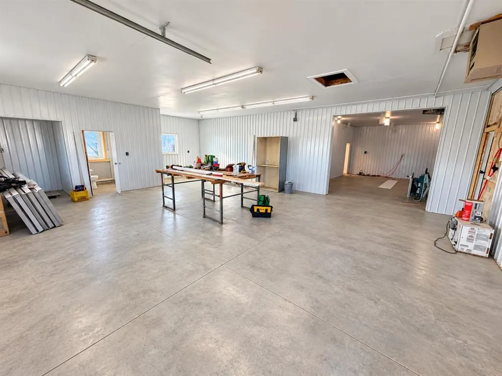 1308 18 Avenue