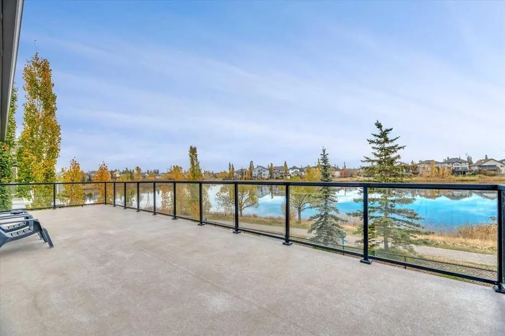 124 West Creek Glen