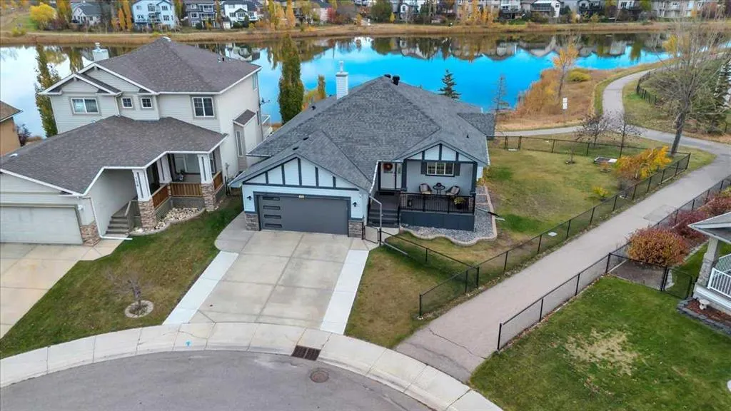 124 West Creek Glen