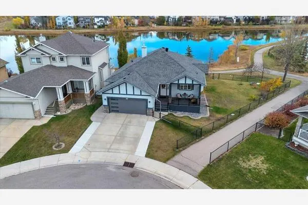 124 West Creek Glen