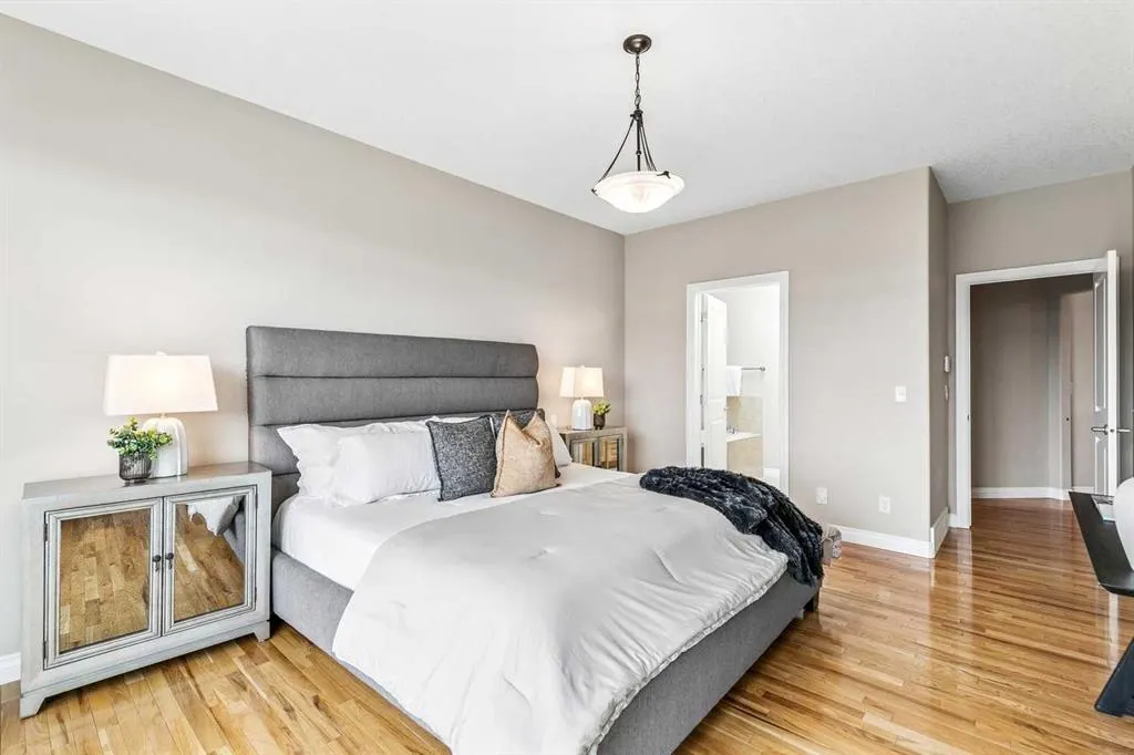 180 Tuscany Ravine Heights NW