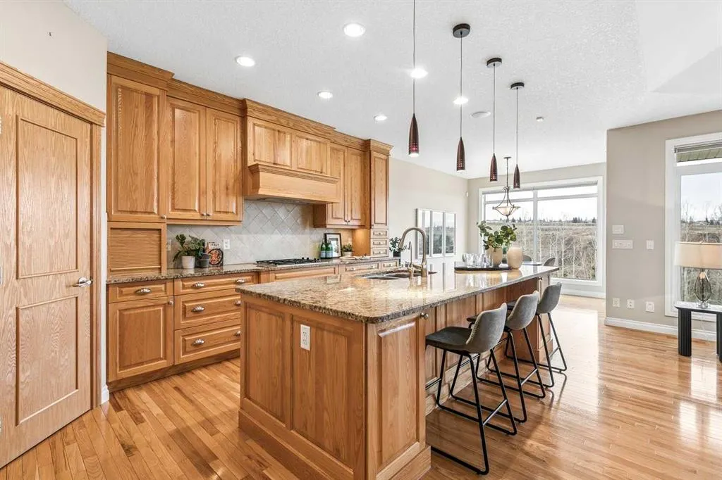 180 Tuscany Ravine Heights NW