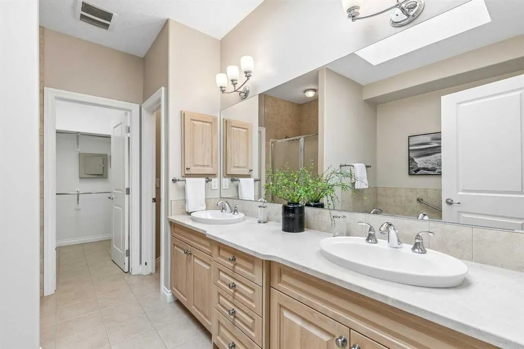 180 Tuscany Ravine Heights NW